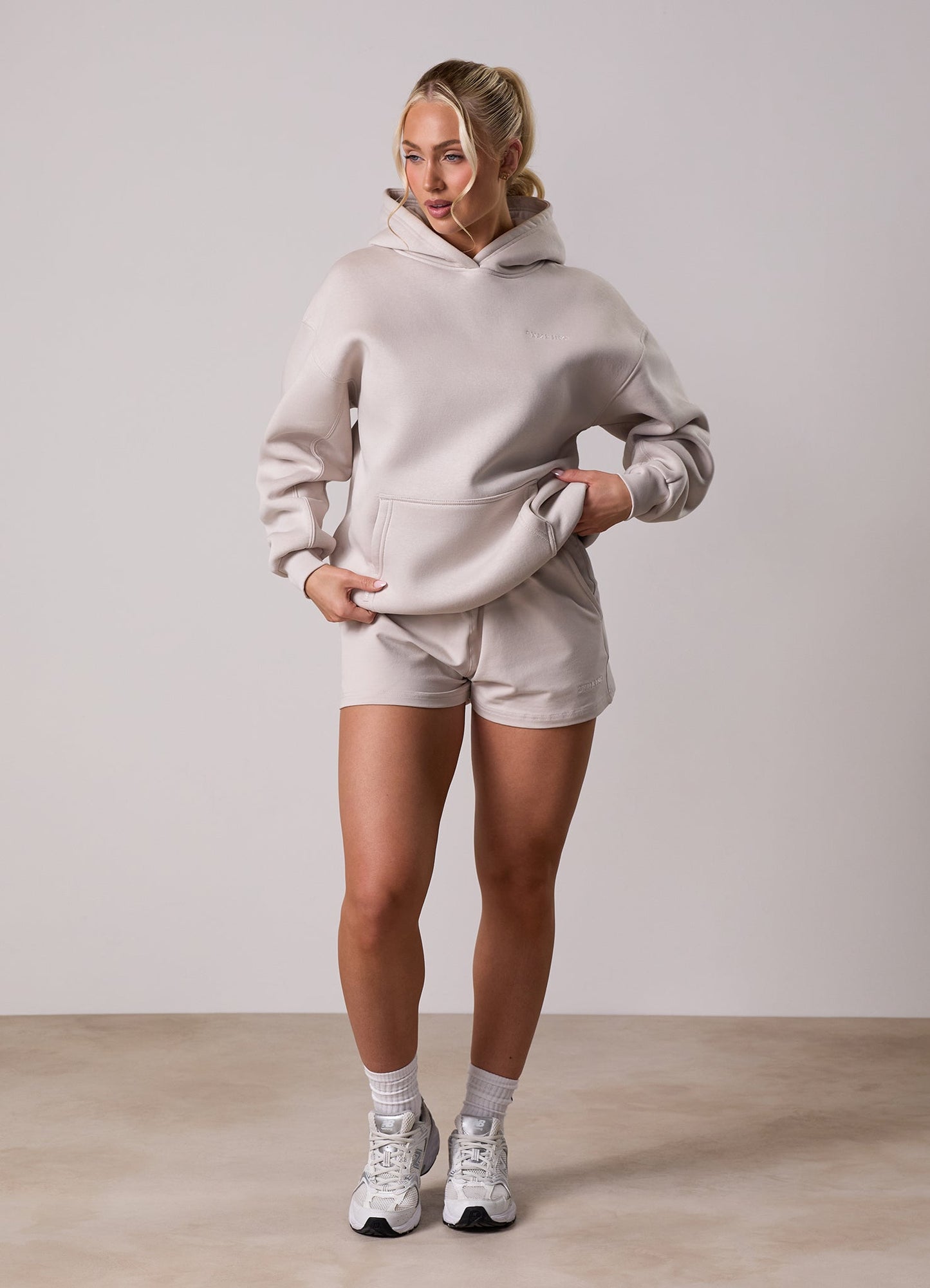 Gym King 365 Relaxed Fit Hood - Pebble
